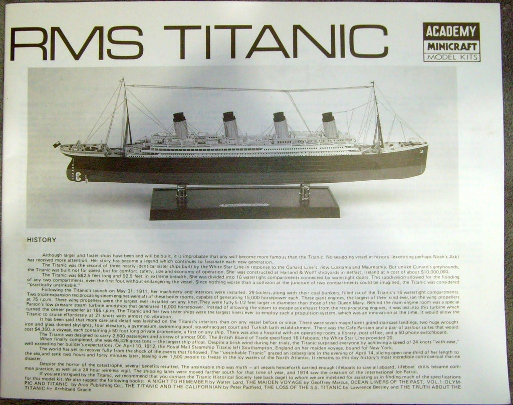 1/350th RMS Titanic Ship Model Kit with Display Stand K8604