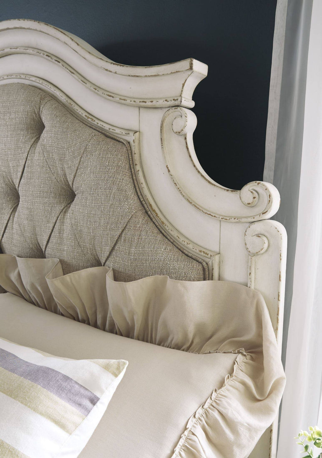 California King Bed M342741