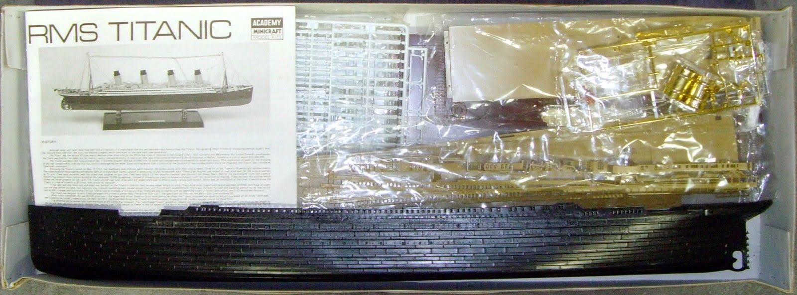 1/350th RMS Titanic Ship Model Kit with Display Stand K8604