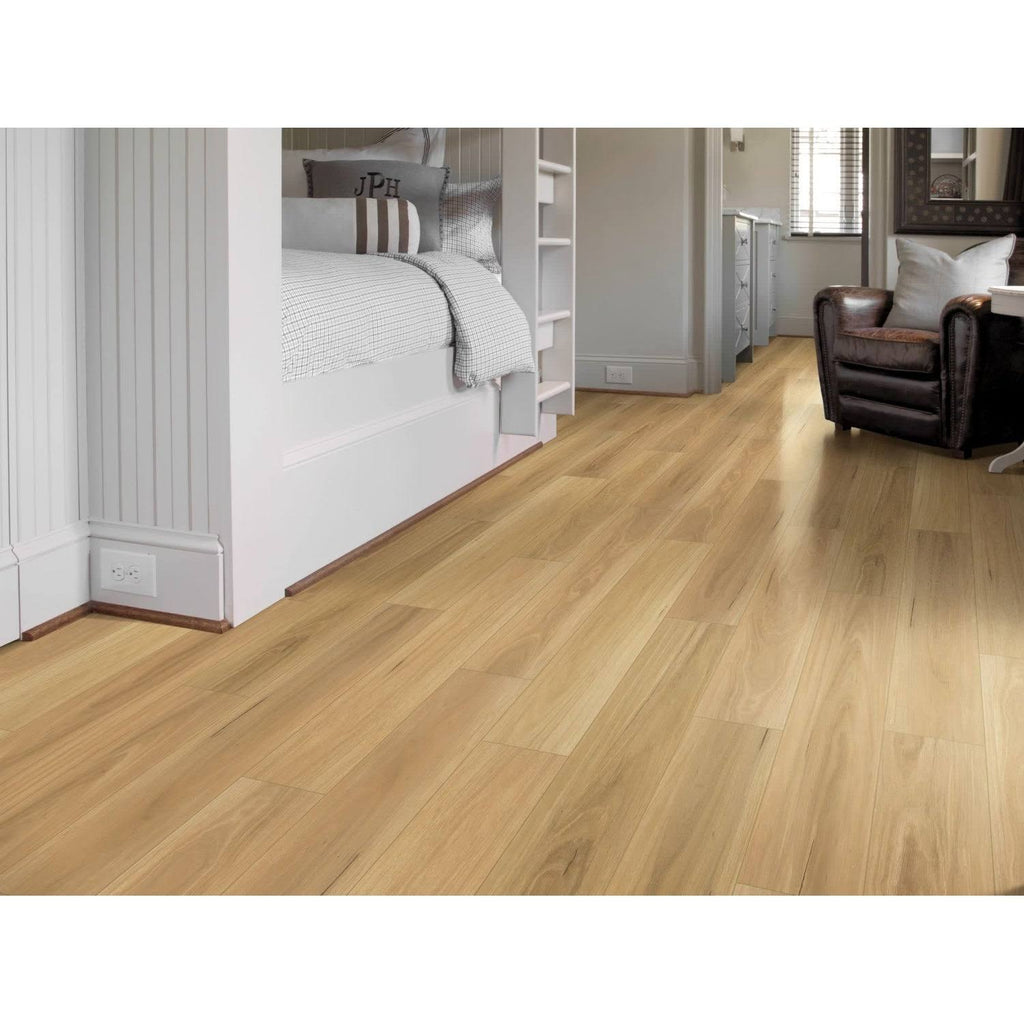 Natural Maple Luxury Vinyl Plank Y132
