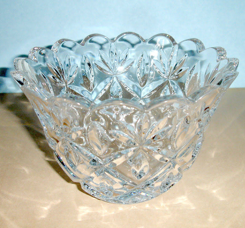 10x22 Flared & Scalloped Bowl D390015