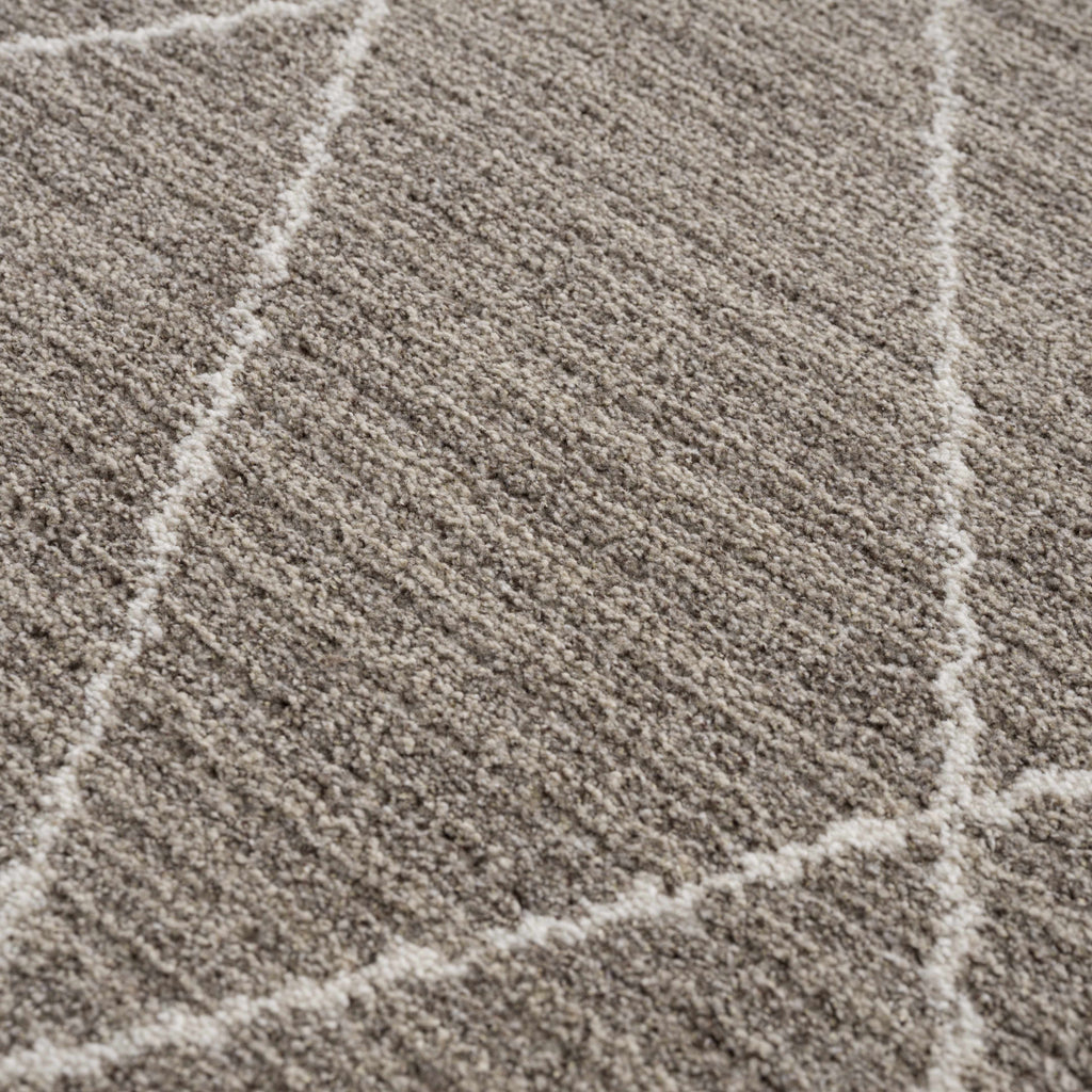 Brown White Runner Rug J248302