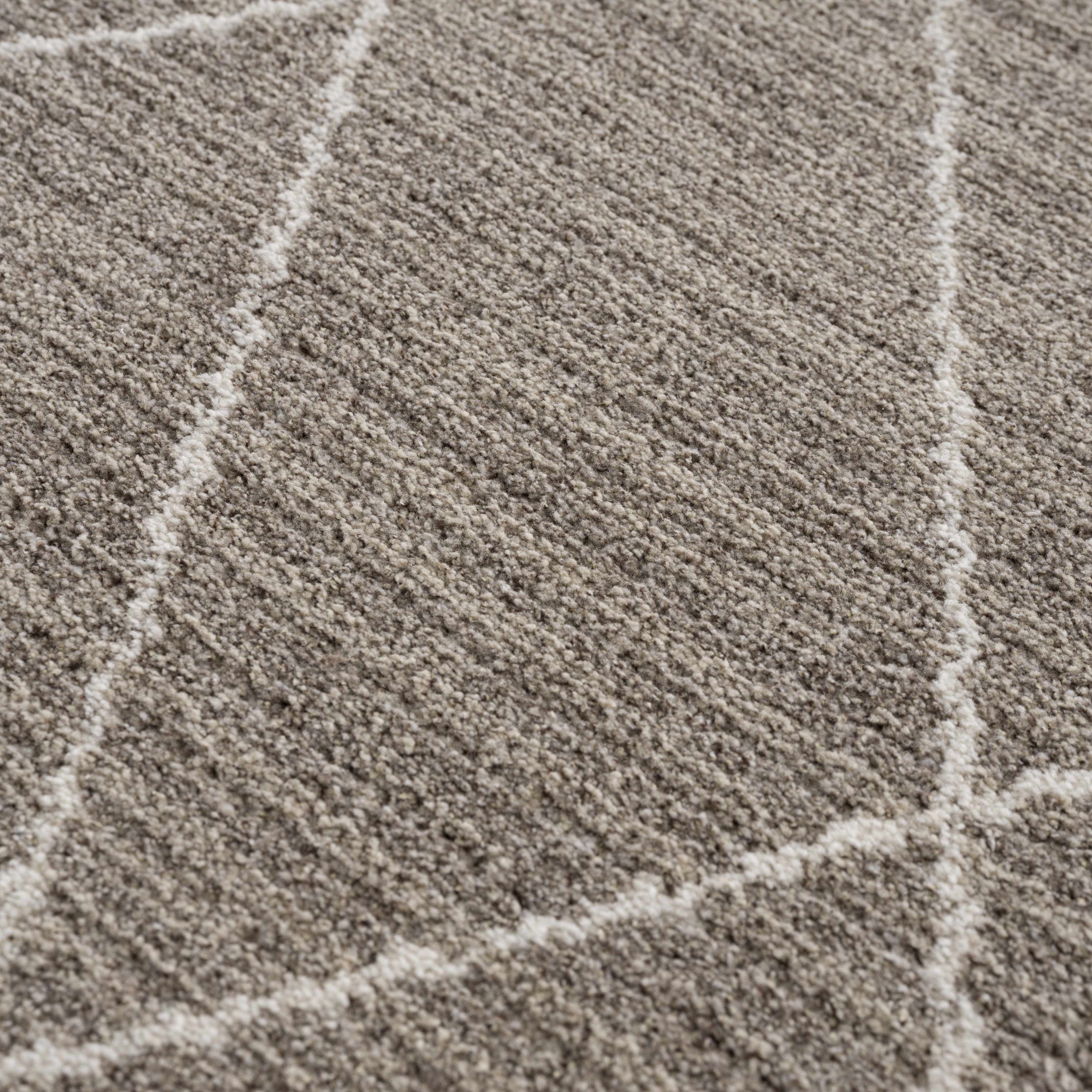 Brown White Runner Rug J248302