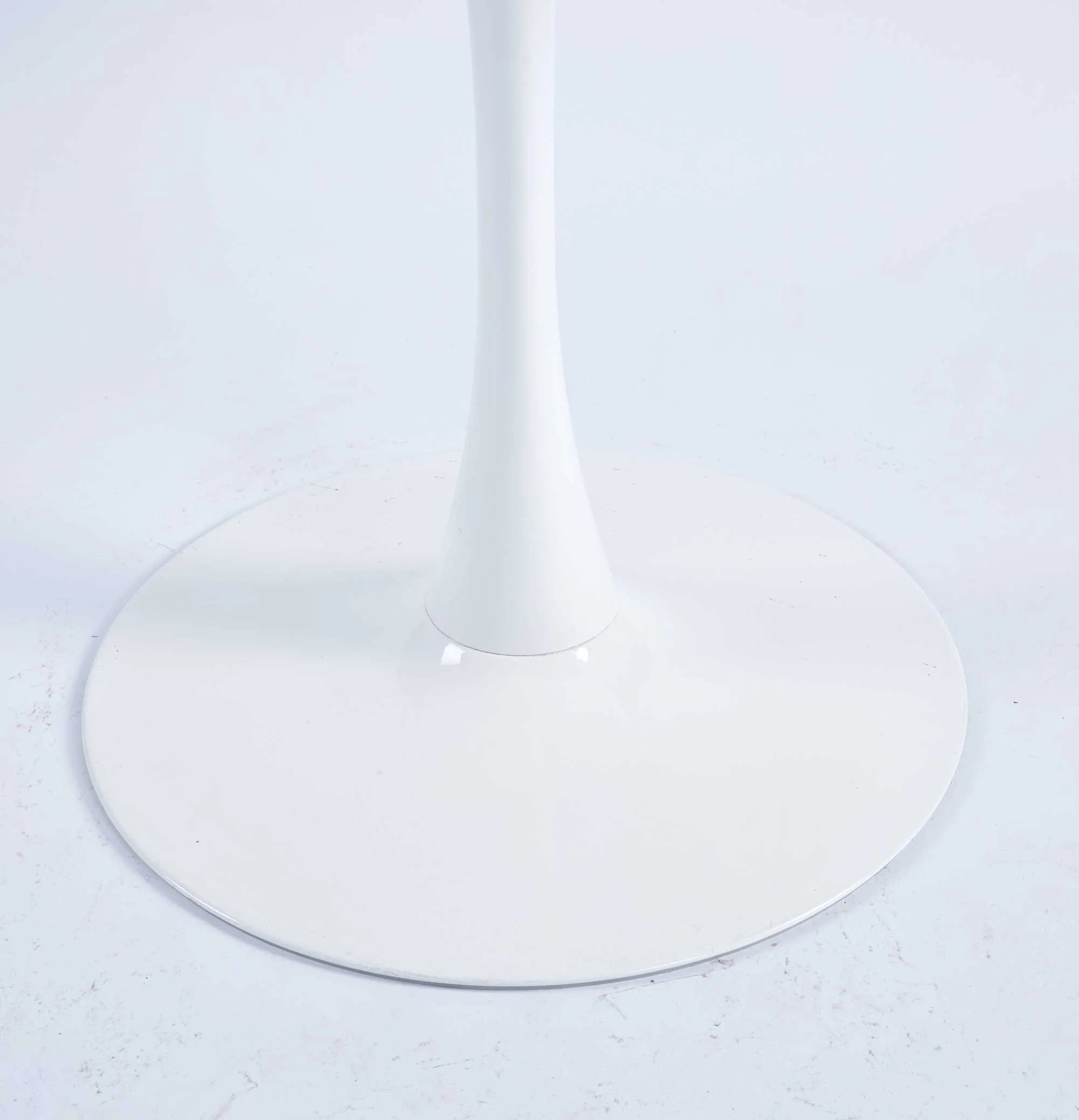 White Mid-century Round MDF Pedestal Dining Table P710268