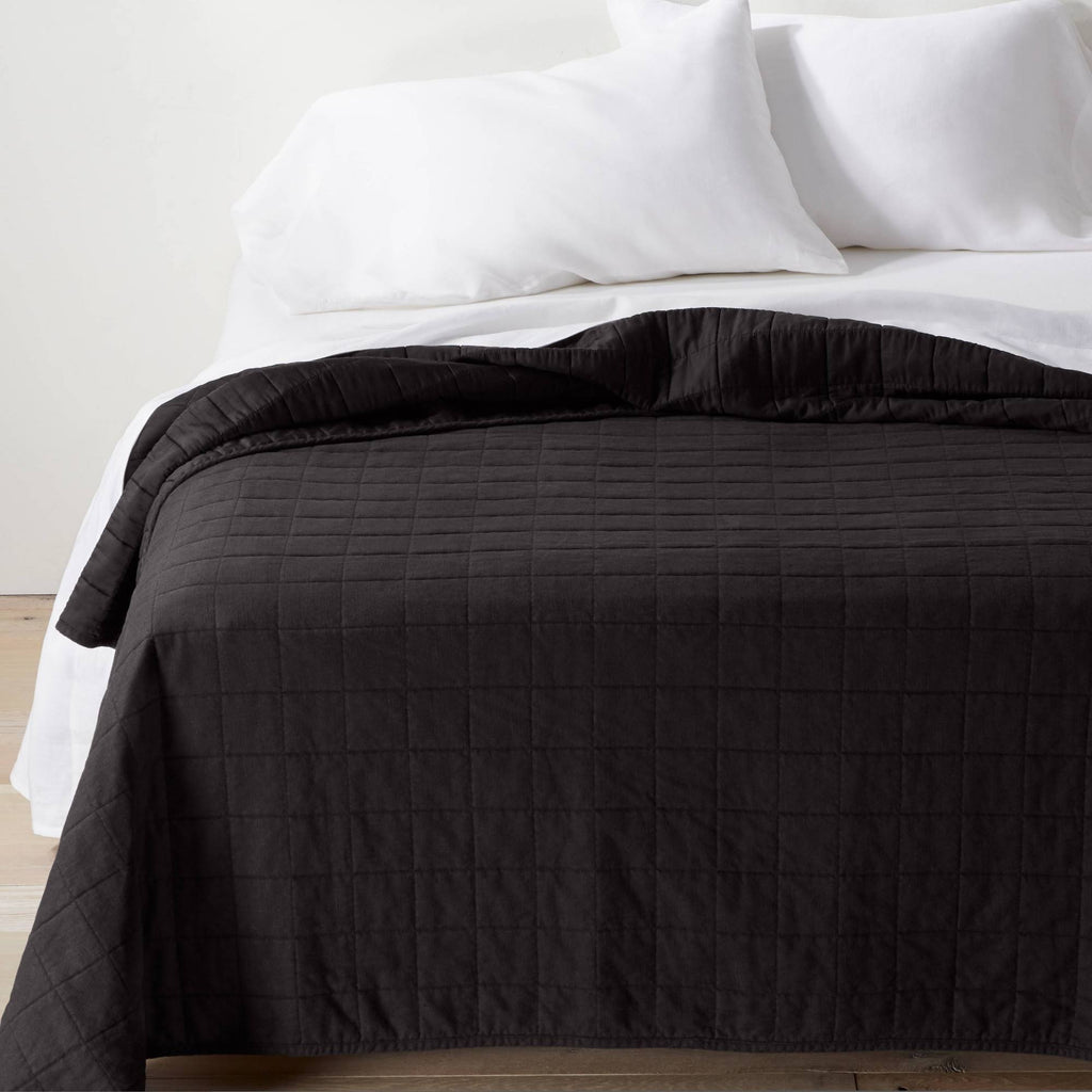 King Heavyweight Linen Blend Quilt Washed Black U932108