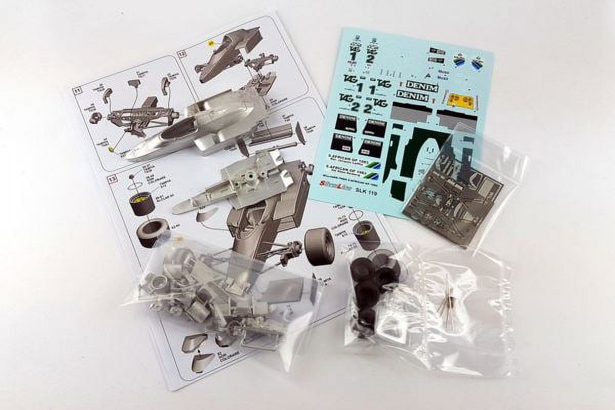 White Metal Car Kit Scale 1:43 Y74735