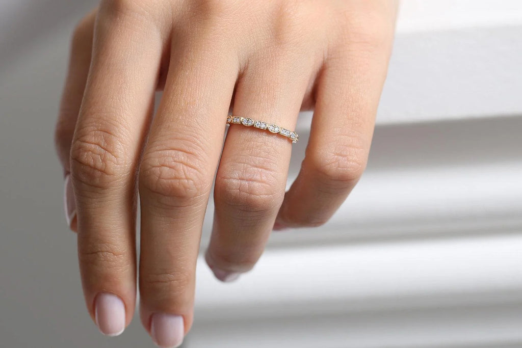 Victorian Style Wedding Band with Round Moissanite Diamond 10k Gold J1790