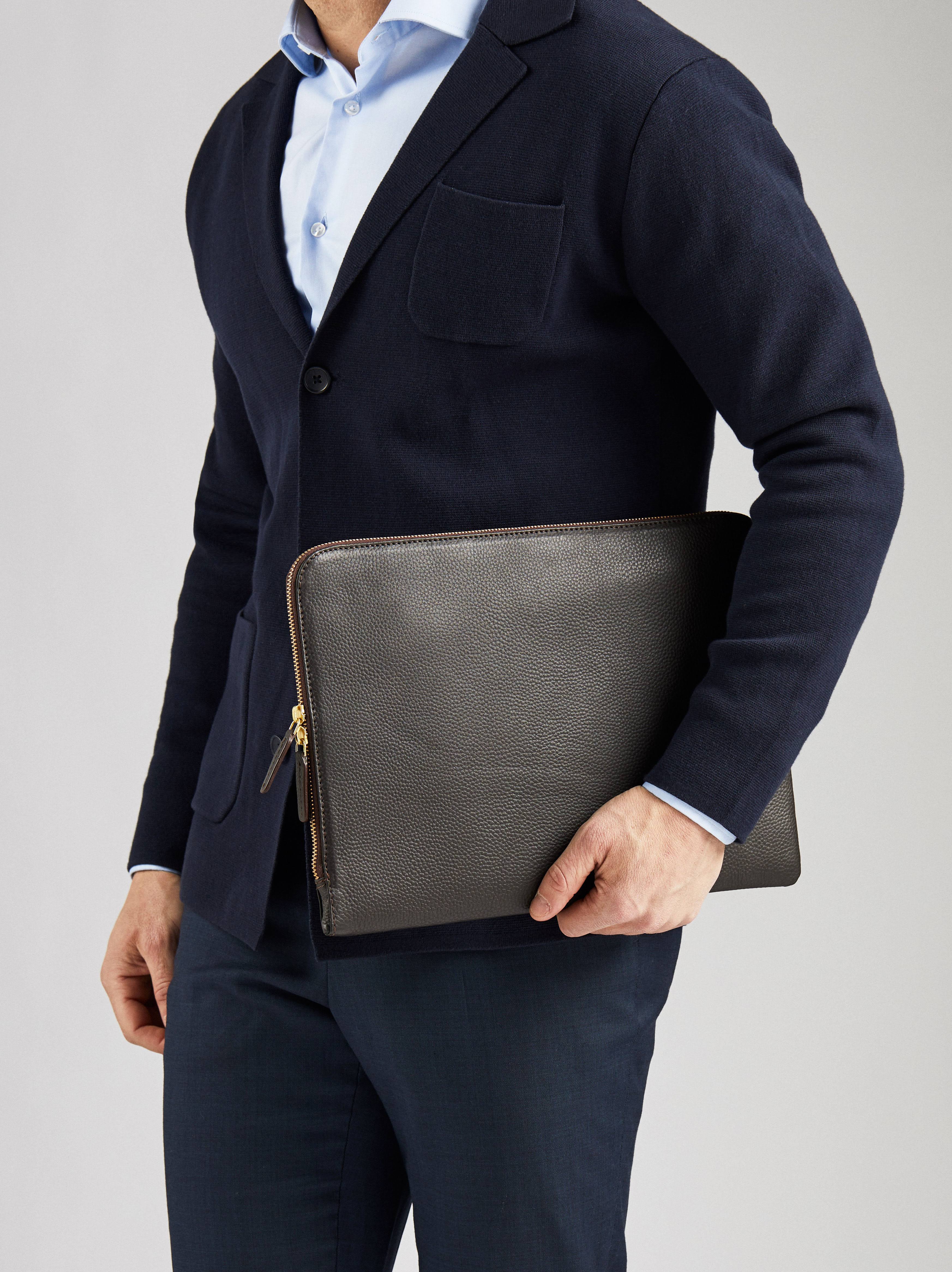 Brown Laptop Case T578