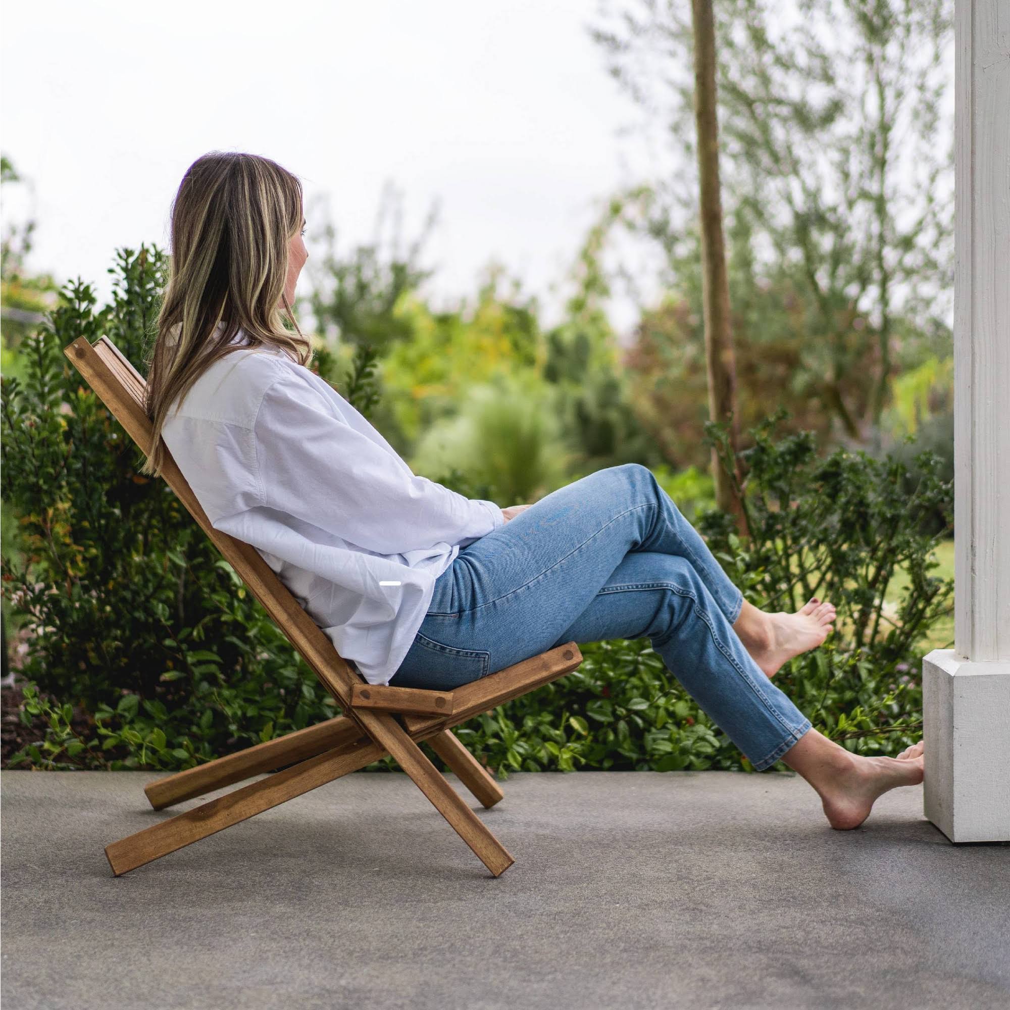 Folding Acacia Wood Outdoor Lounge Chair Y9346