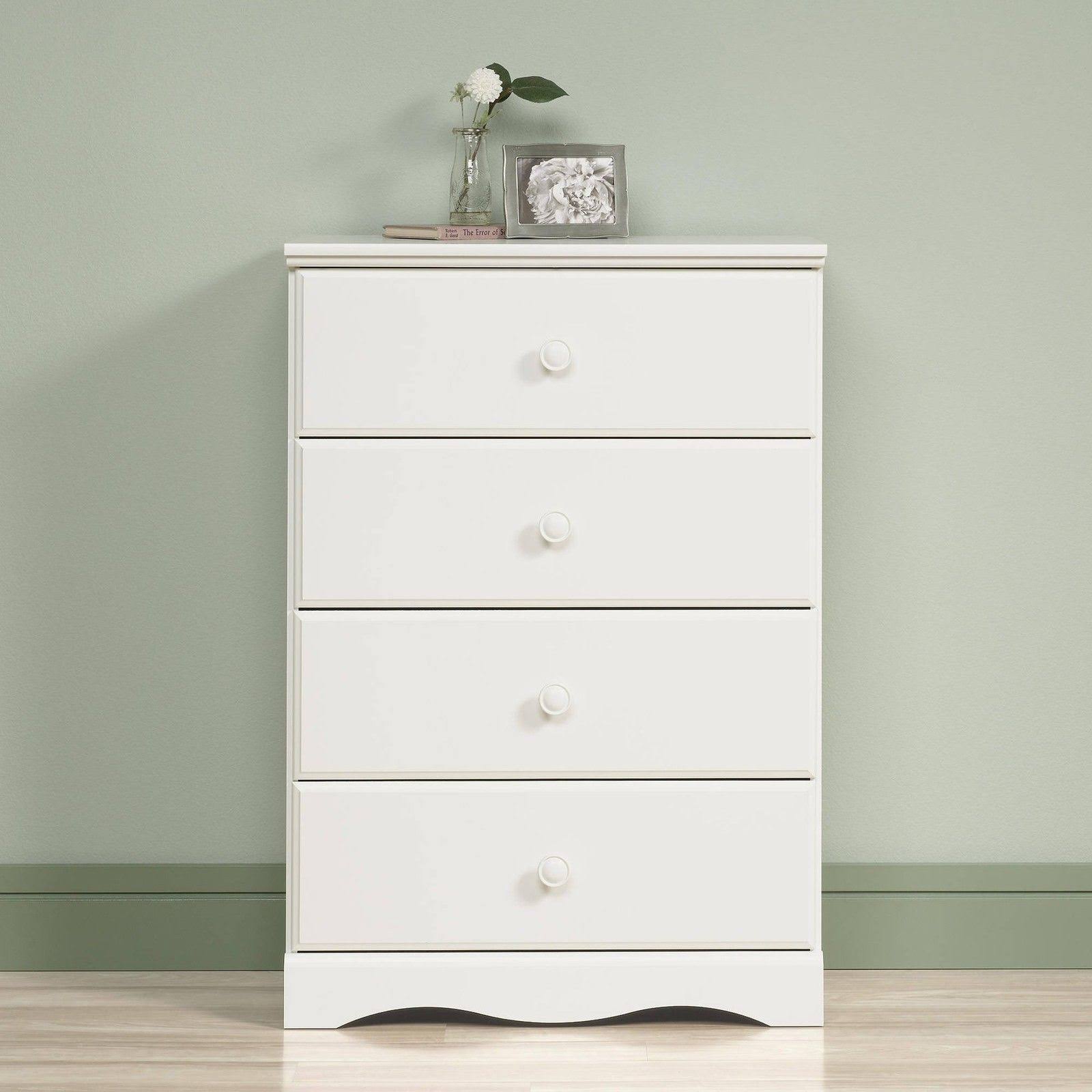 4-Drawer Chest, Soft White Finish L443543