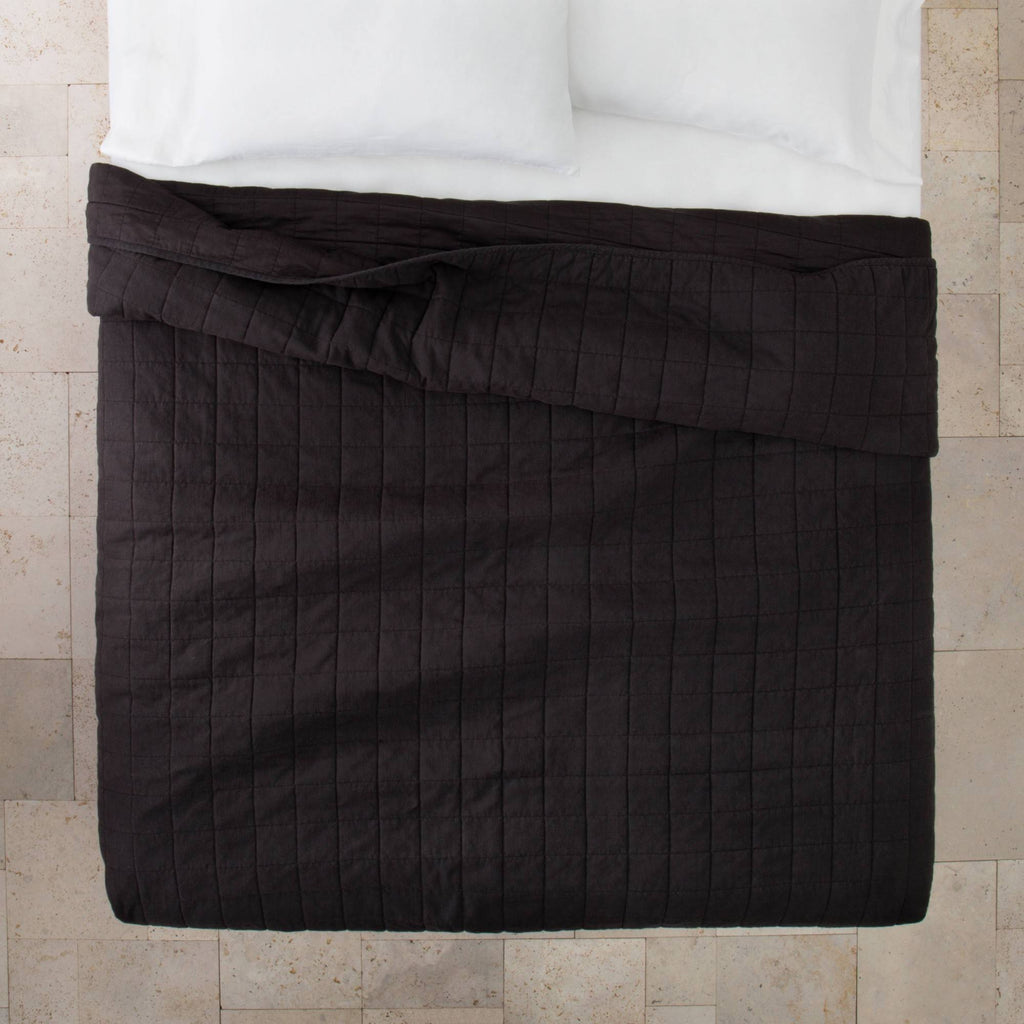 King Heavyweight Linen Blend Quilt Washed Black U932108
