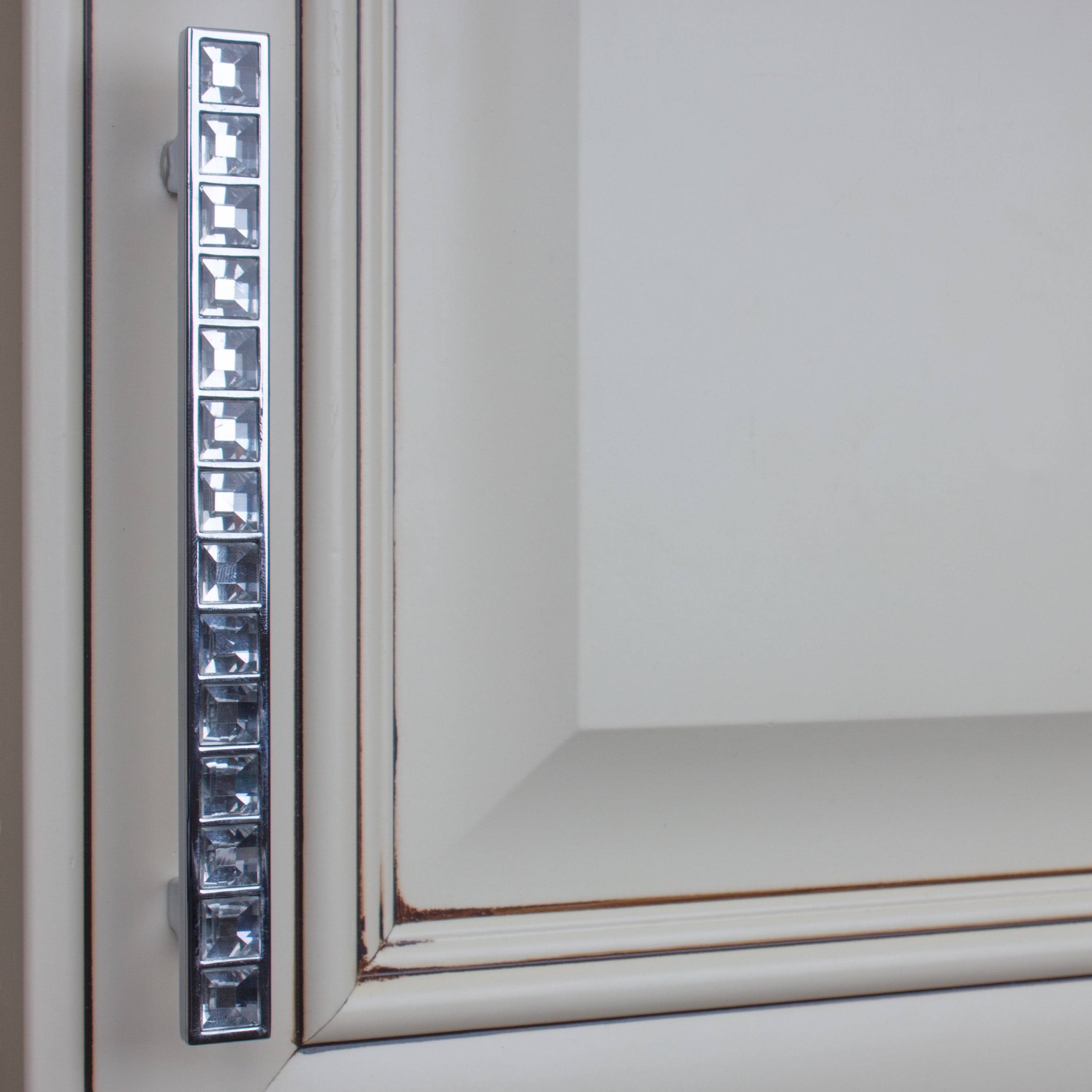 6.75-Inch K9 Crystal Cabinet Pulls with 5-Inch Screw Spacing (Pack of 10 or 25) D173