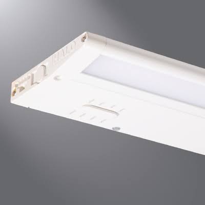 36in White Undercabinet Light J46042