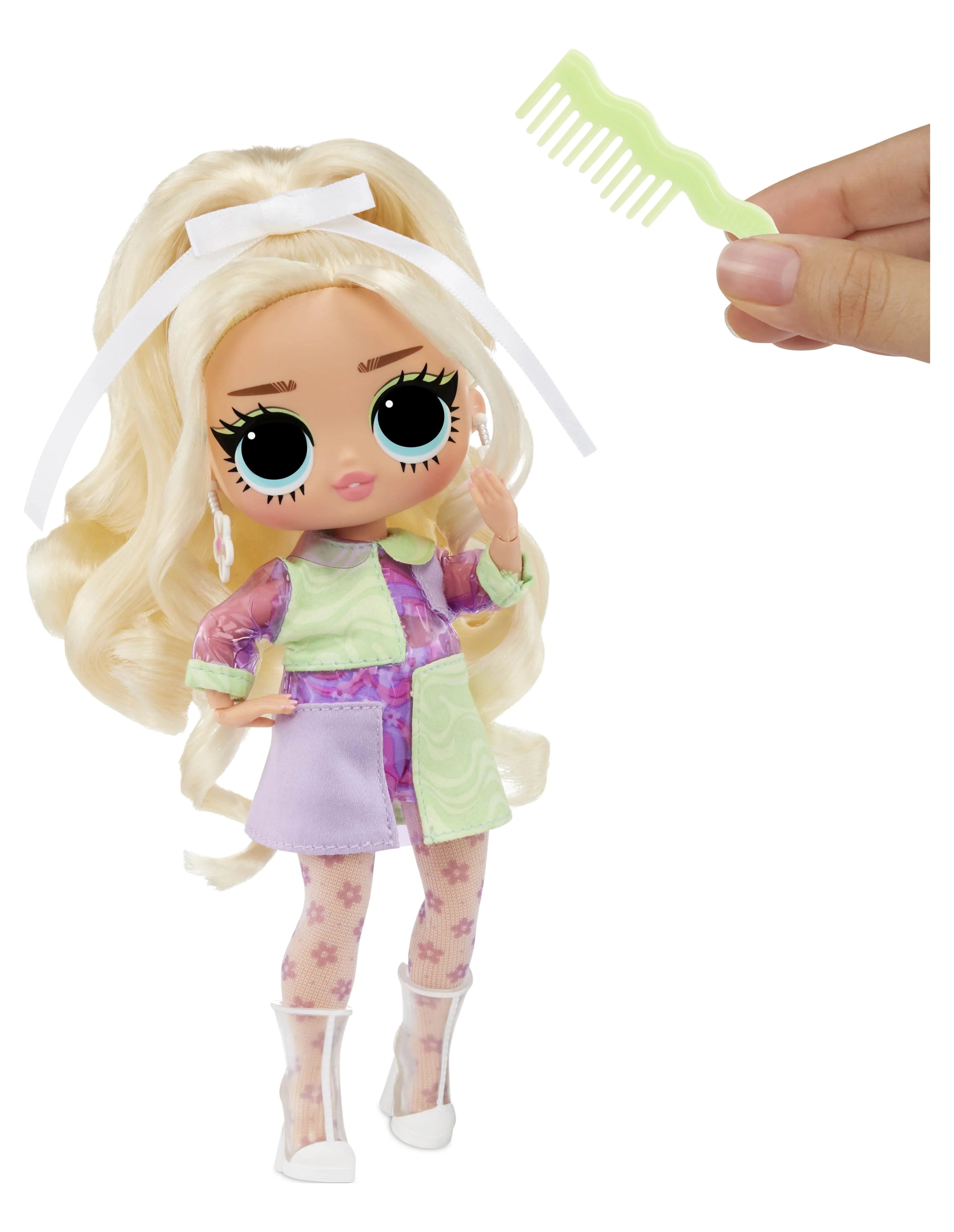 Goldie Twist Doll N801