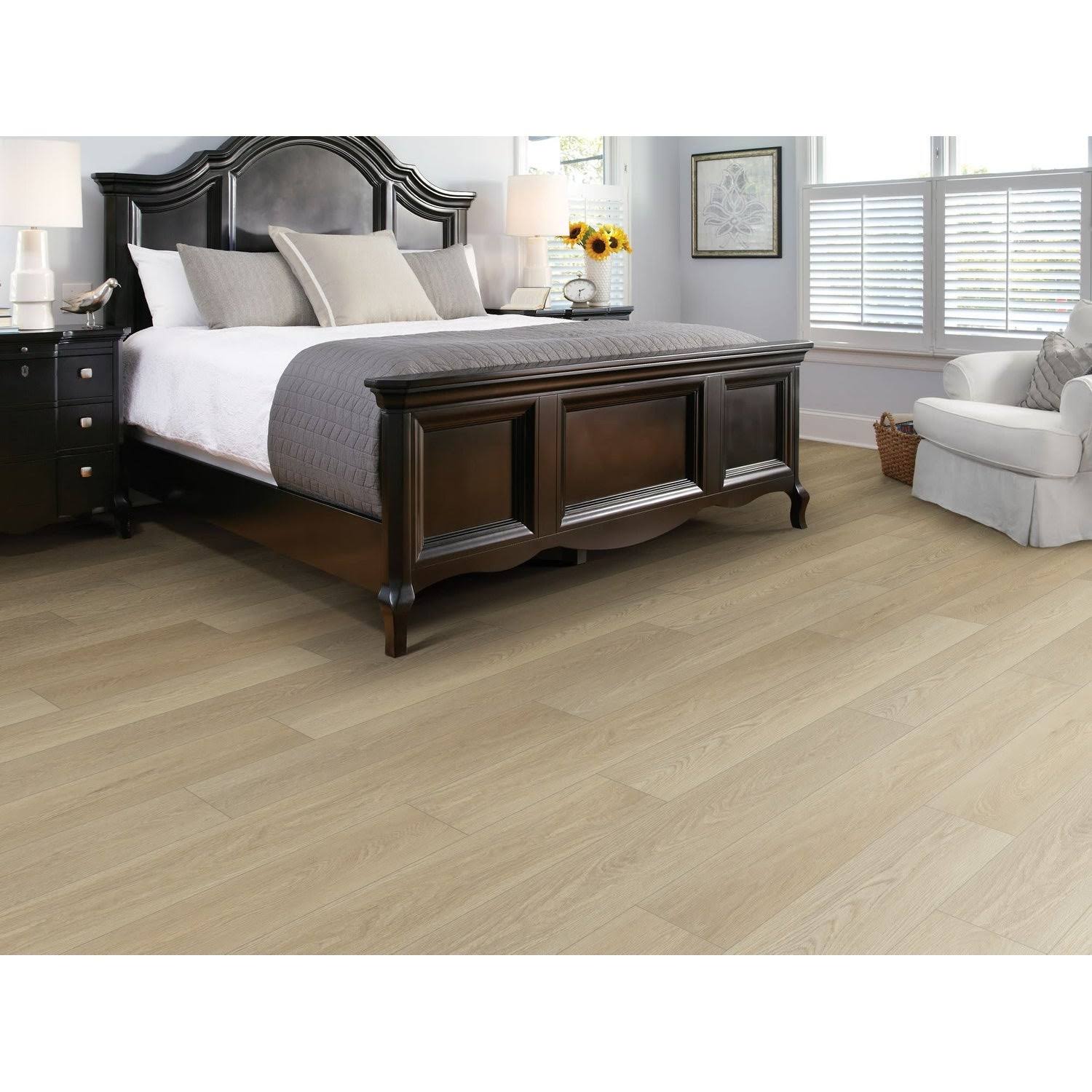 Natural Maple Luxury Vinyl Plank Y132